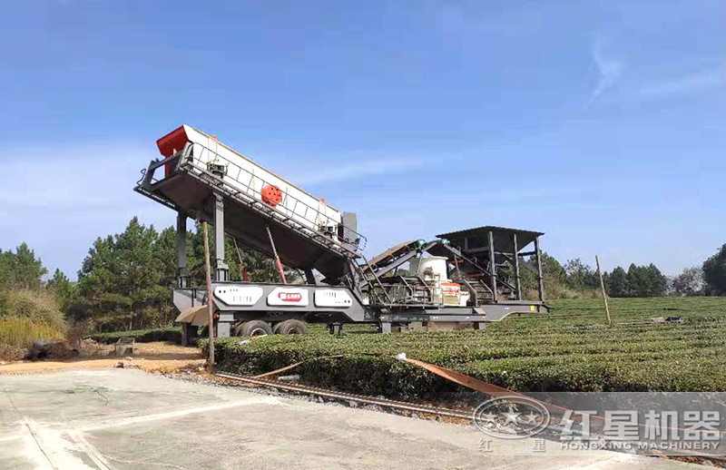 湖南衡陽制沙現(xiàn)場